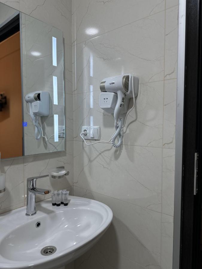 Hotel Bina N28 Kutaisi Zewnętrze zdjęcie